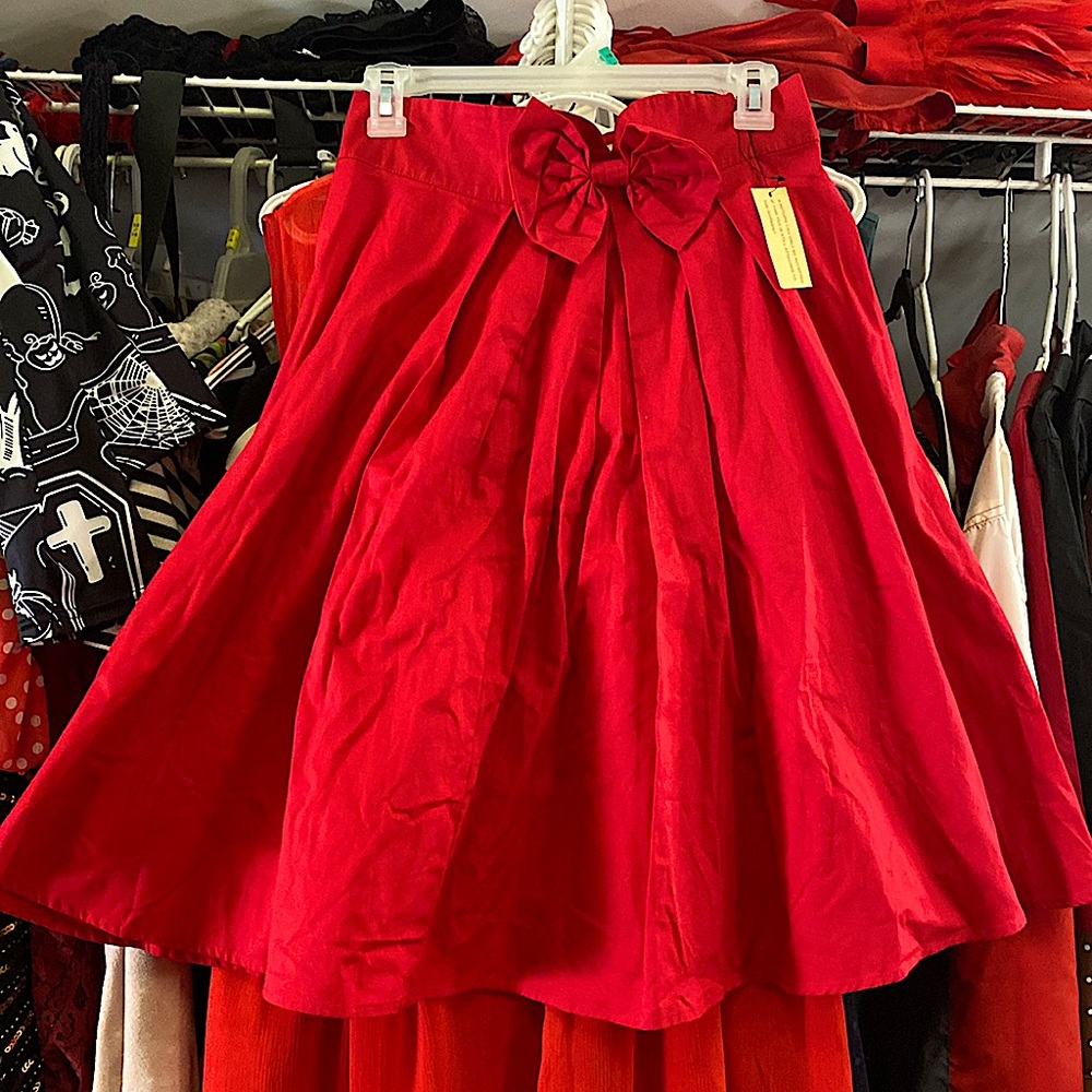 Red swing skirt with bow